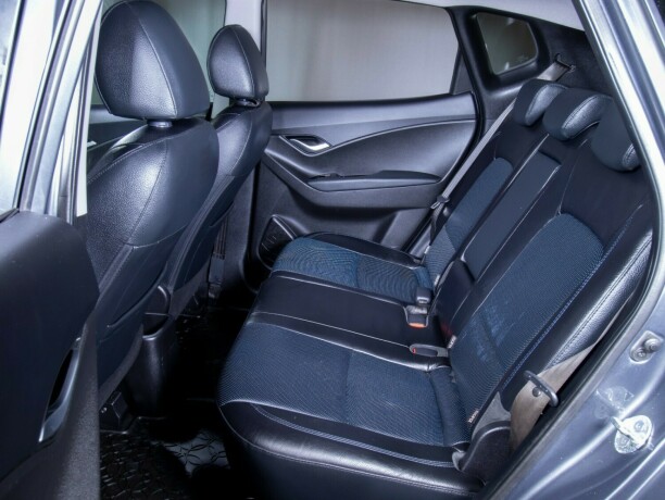 hyundai-ix20-bensin-2011-big-46