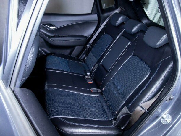 hyundai-ix20-bensin-2011-big-47