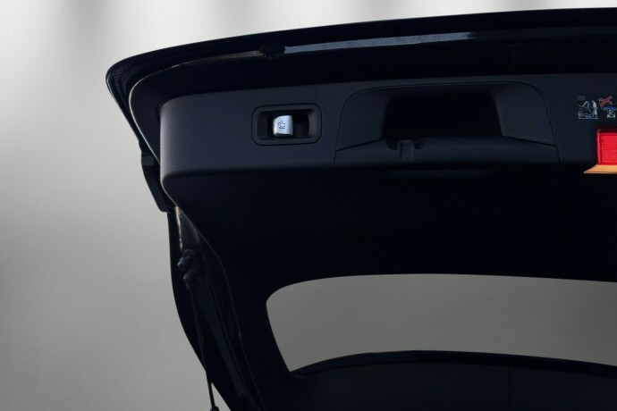 mercedes-benz-glc-elektrisitetdiesel-2022-big-12