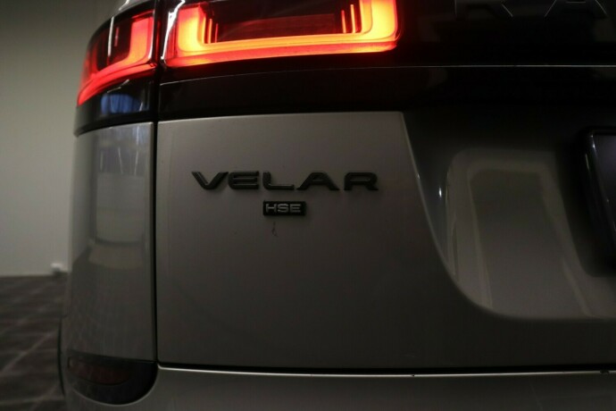 land-rover-range-rover-velar-bensin-2018-big-40