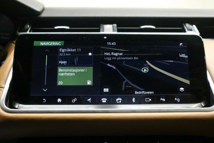 land-rover-range-rover-velar-bensin-2018-big-27