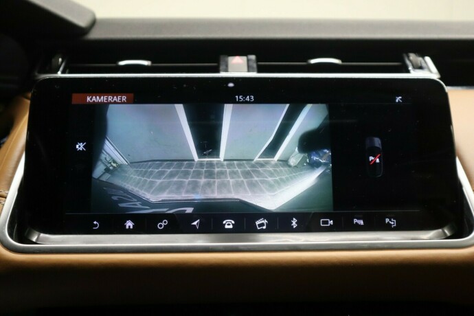 land-rover-range-rover-velar-bensin-2018-big-30