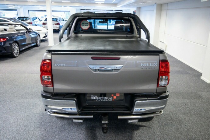 toyota-hilux-diesel-2017-big-7