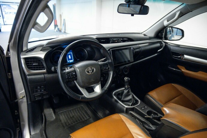 toyota-hilux-diesel-2017-big-5