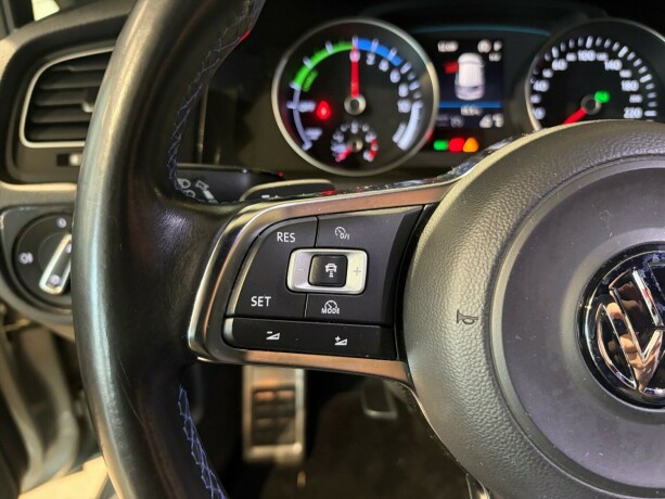 volkswagen-golf-elektrisitetbensin-2017-big-23