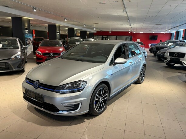 volkswagen-golf-elektrisitetbensin-2017-big-2