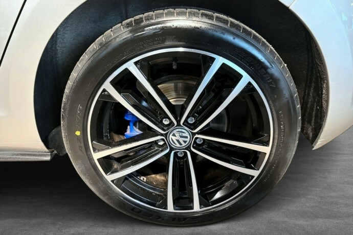 volkswagen-golf-elektrisitetbensin-2016-big-28