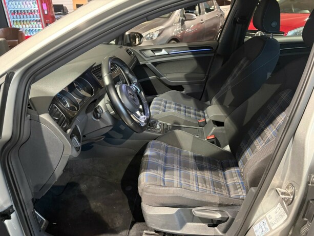 volkswagen-golf-elektrisitetbensin-2017-big-8