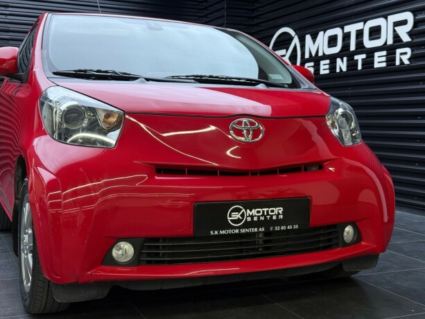 toyota-iq-bensin-2011-big-3