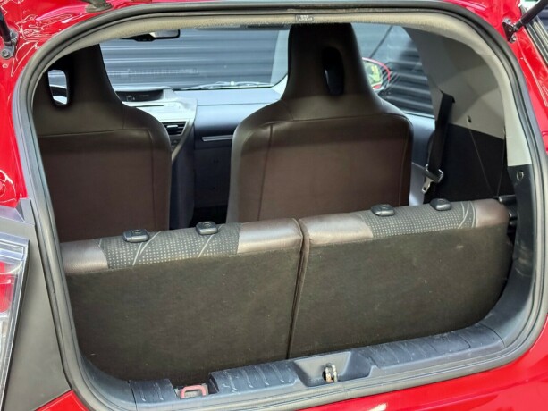 toyota-iq-bensin-2011-big-22