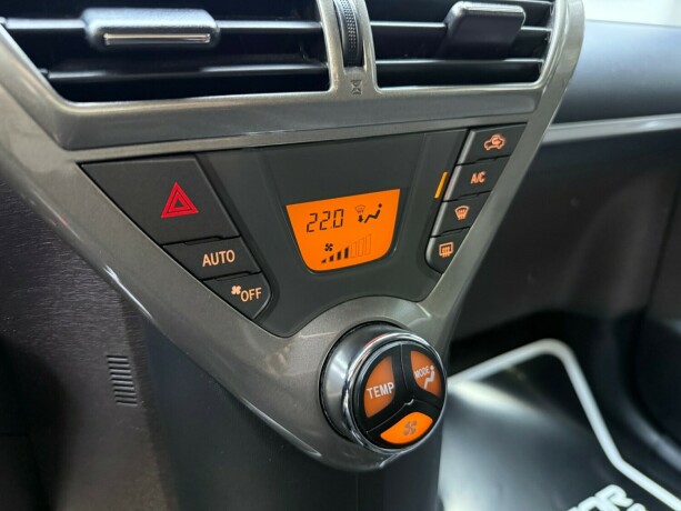 toyota-iq-bensin-2011-big-14