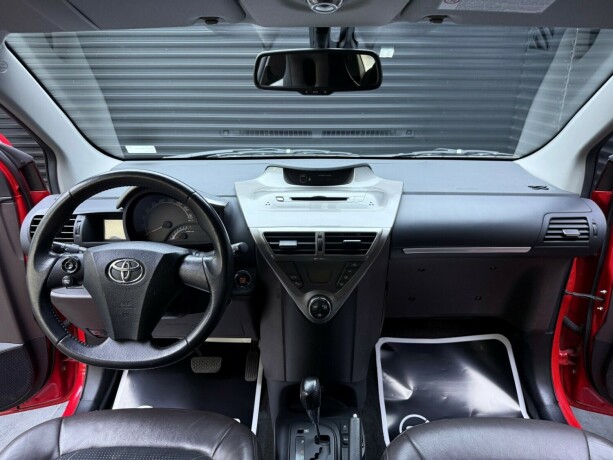 toyota-iq-bensin-2011-big-7