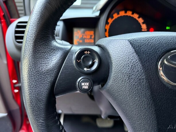 toyota-iq-bensin-2011-big-12