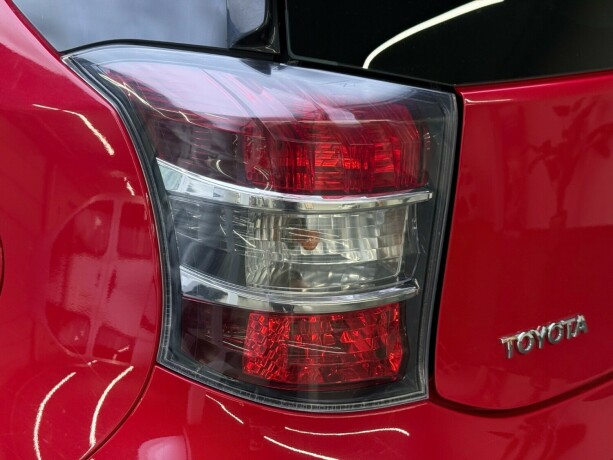 toyota-iq-bensin-2011-big-6