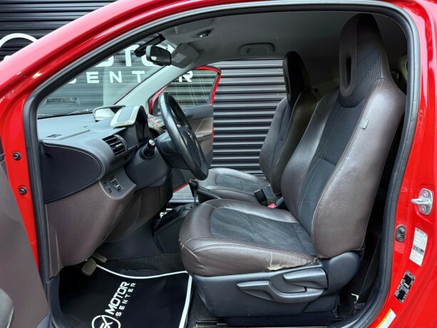 toyota-iq-bensin-2011-big-18