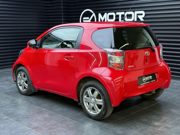 toyota-iq-bensin-2011-big-1