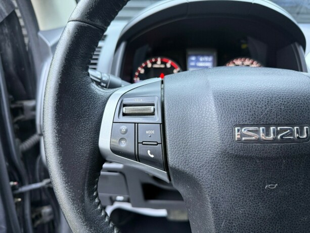 isuzu-d-max-diesel-2013-big-15