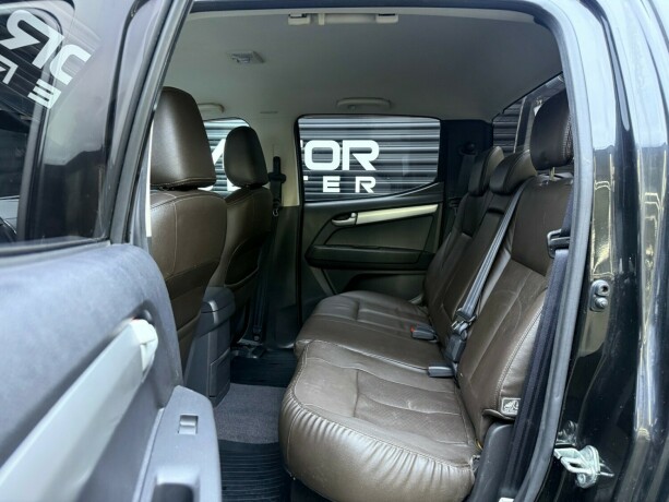 isuzu-d-max-diesel-2013-big-31