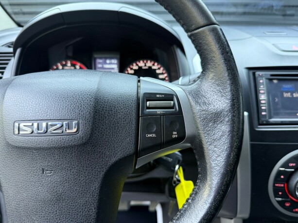 isuzu-d-max-diesel-2013-big-16