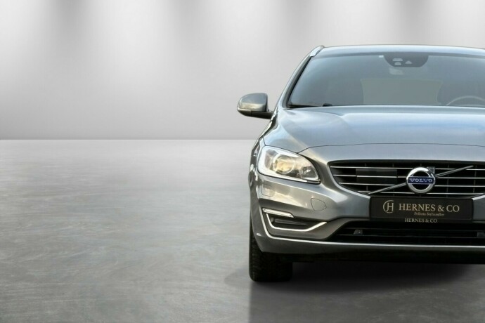 volvo-v60-elektrisitetdiesel-2017-big-3