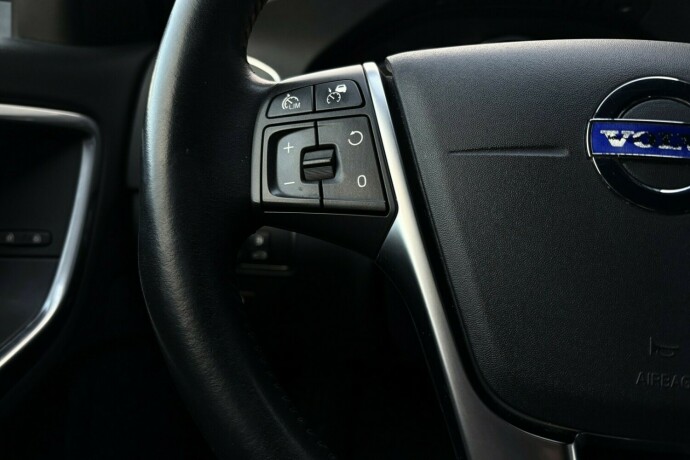 volvo-v60-elektrisitetdiesel-2017-big-15