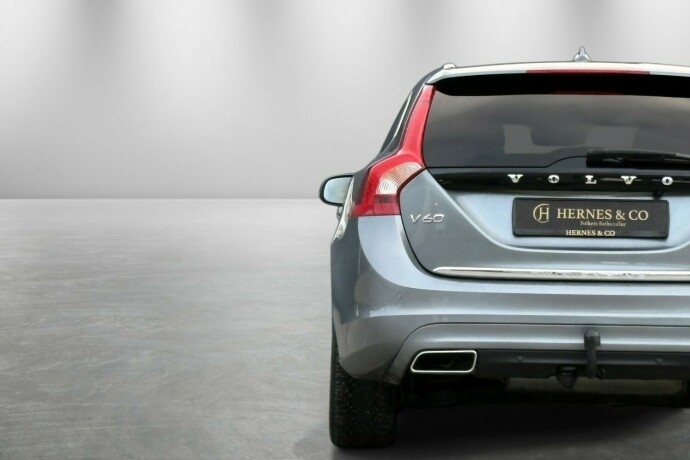 volvo-v60-elektrisitetdiesel-2017-big-6