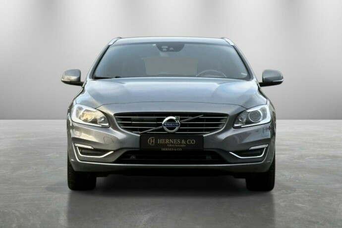 volvo-v60-elektrisitetdiesel-2017-big-2