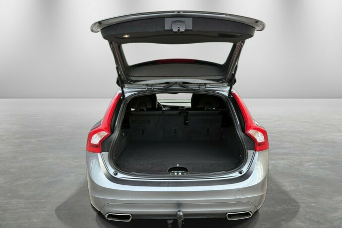 volvo-v60-elektrisitetdiesel-2017-big-10