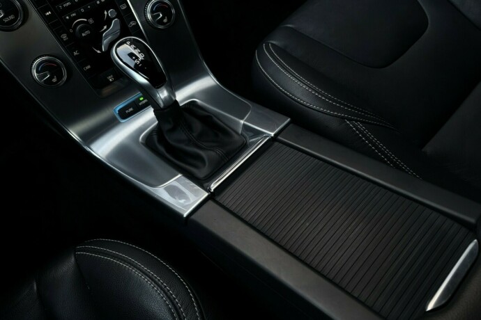 volvo-v60-elektrisitetdiesel-2017-big-29