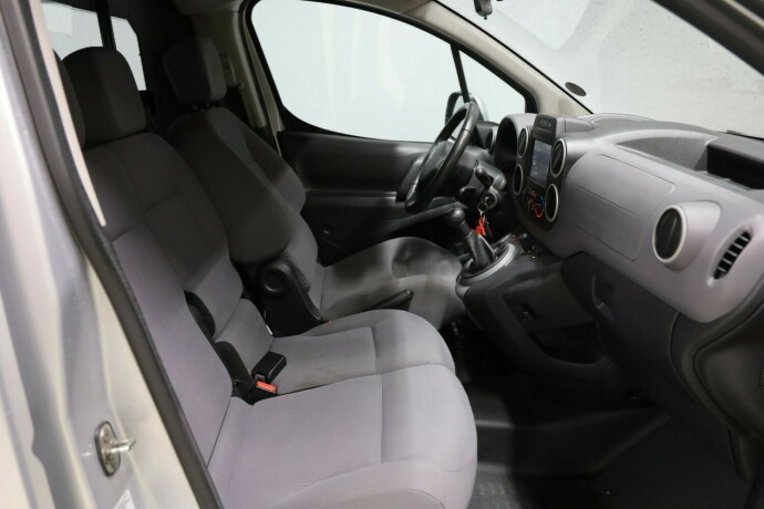 peugeot-partner-diesel-2017-big-8