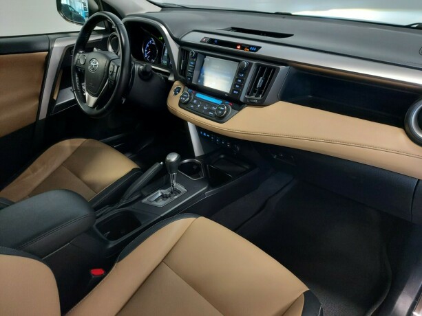 toyota-rav4-bensin-2016-big-21