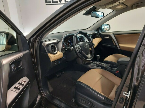 toyota-rav4-bensin-2016-big-16