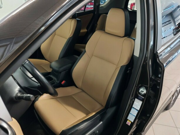 toyota-rav4-bensin-2016-big-18