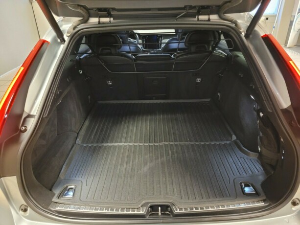 volvo-v90-elektrisitetbensin-2018-big-18