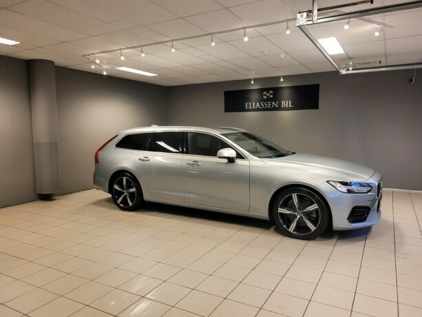 volvo-v90-elektrisitetbensin-2018-big-2