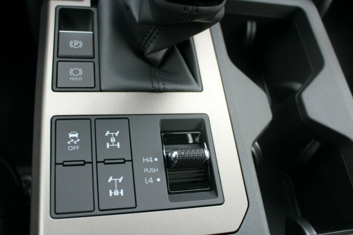 toyota-land-cruiser-diesel-2025-big-19