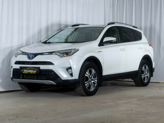 Toyota | RAV4 | Elektrisitet+bensin | 2017
