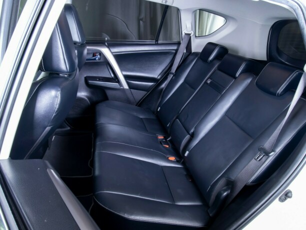 toyota-rav4-elektrisitetbensin-2017-big-55