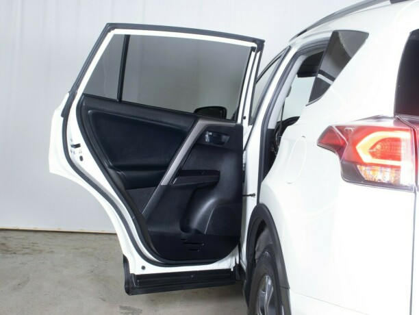 toyota-rav4-elektrisitetbensin-2017-big-22