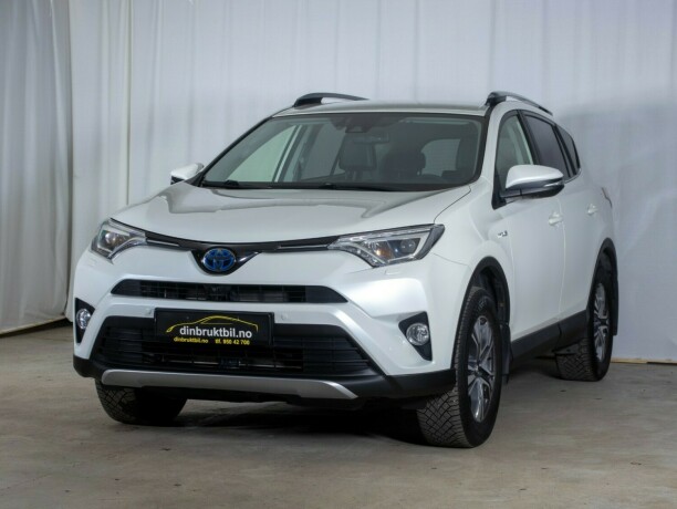 toyota-rav4-elektrisitetbensin-2017-big-2