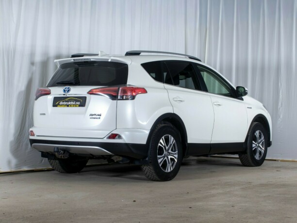 toyota-rav4-elektrisitetbensin-2017-big-6