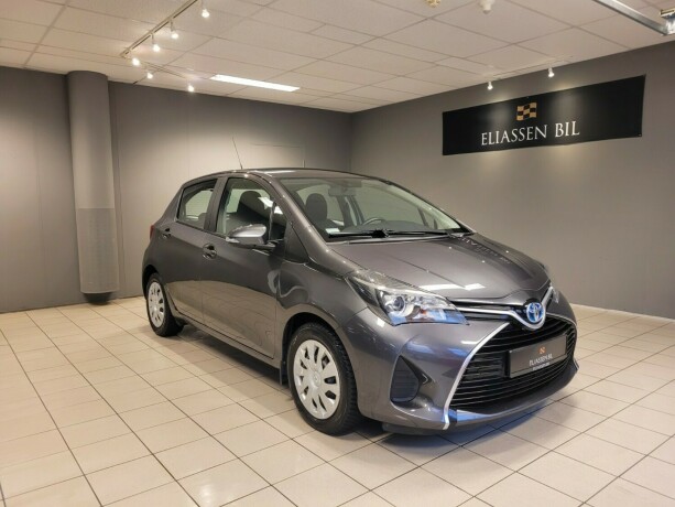 toyota-yaris-elektrisitetbensin-2015-big-9