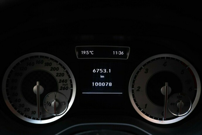 mercedes-benz-a-klasse-diesel-2013-big-12