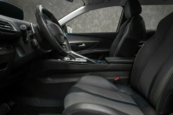 peugeot-5008-diesel-2021-big-23