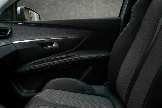 peugeot-5008-diesel-2021-big-17