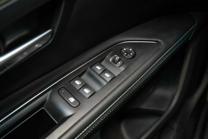 peugeot-5008-diesel-2021-big-22