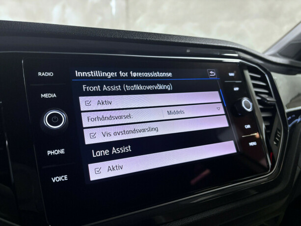 volkswagen-t-roc-bensin-2019-big-11