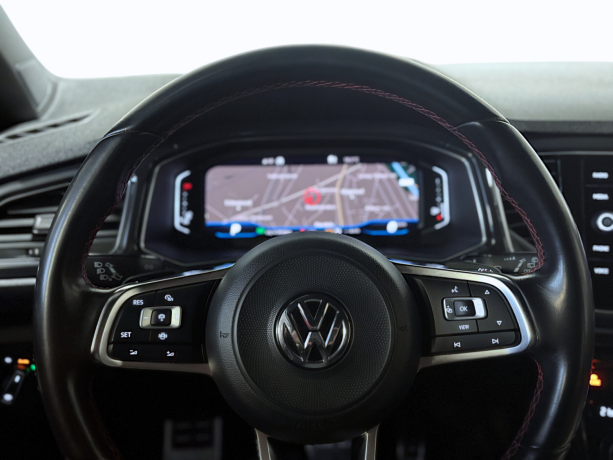 volkswagen-t-roc-bensin-2019-big-16