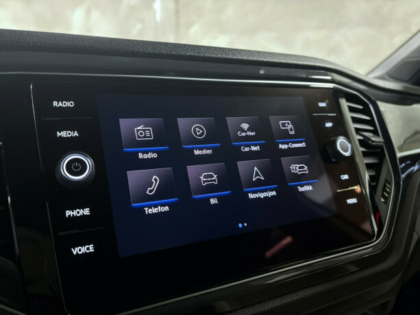 volkswagen-t-roc-bensin-2019-big-12