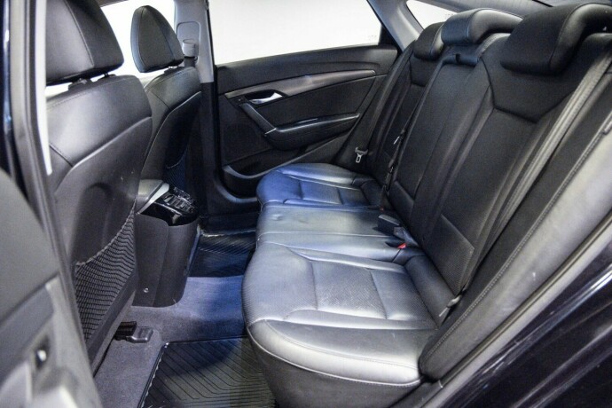 hyundai-i40-diesel-2013-big-8